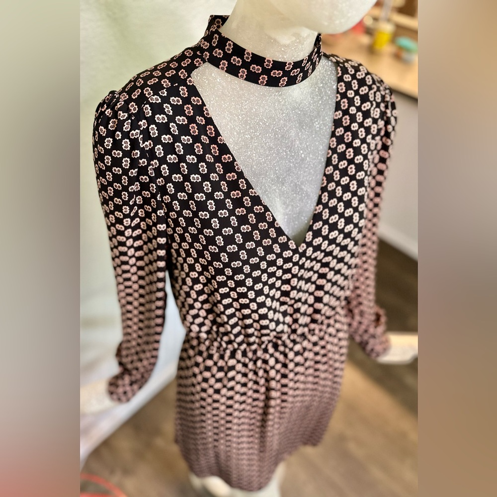 Rebecca Minkoff 90's Long Sleeve Dress w/ Choker & Keyhole Cutout. Size Med